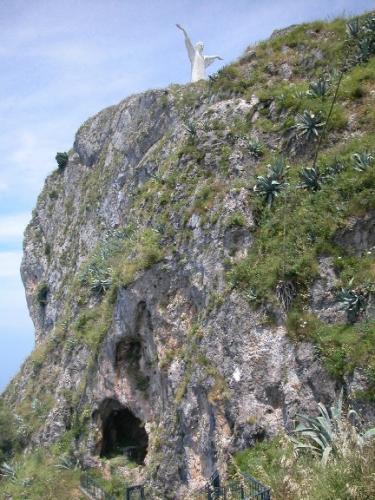 Maratea: santuario rupestre di S. Angelo
