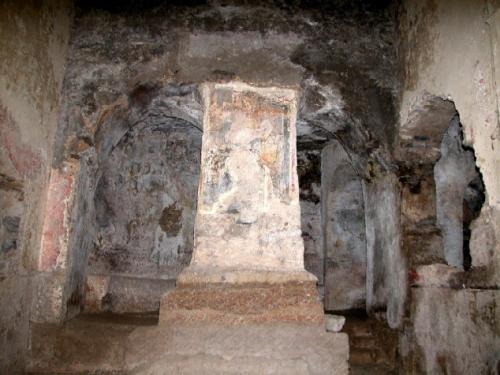 Rapolla: chiesa rupestre del Crocifisso