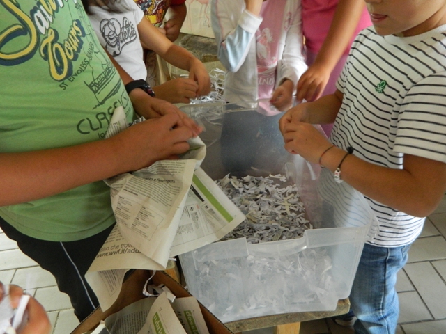 Oasi Pignola: laboratorio di carta riciclata.