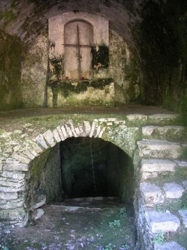 Pignola: grotta di S. Michele.