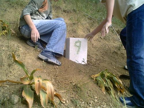 La segnaletica sul sentiero.