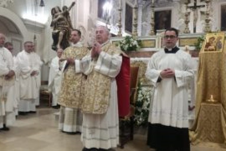 Diocesi: Matera, sabato 15 ottobre mons. Caiazzo ordinerà sacerdote Ivan Santacroce