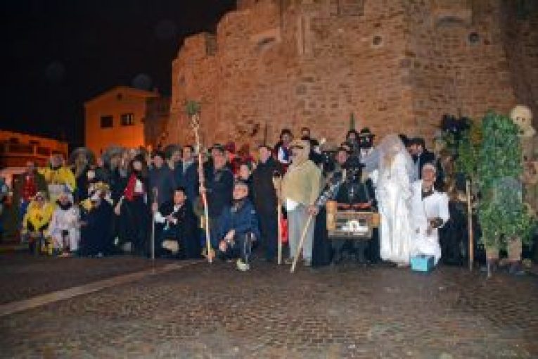 San Mauro Forte: festa del Campanaccio e raduno antropologico delle maschere lucane (Video)
