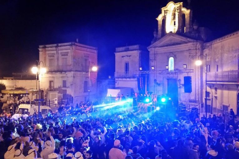 Diretta Streaming preparazione Carri Allegorici