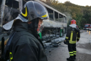 In fiamme un bus della Sita sulla strada Montescaglioso-Bernalda, 