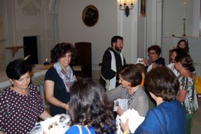 13 giugno. Benedizione e distribuzione del pane