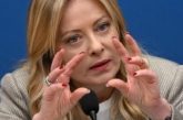 Meloni, il lamento al potere
